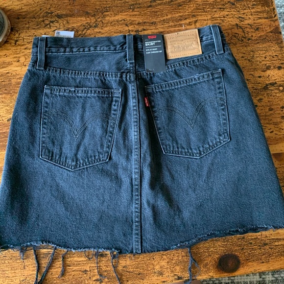 Levi’s Premium Deconstructed Denim Skirt - NWT - Picture 2 of 3